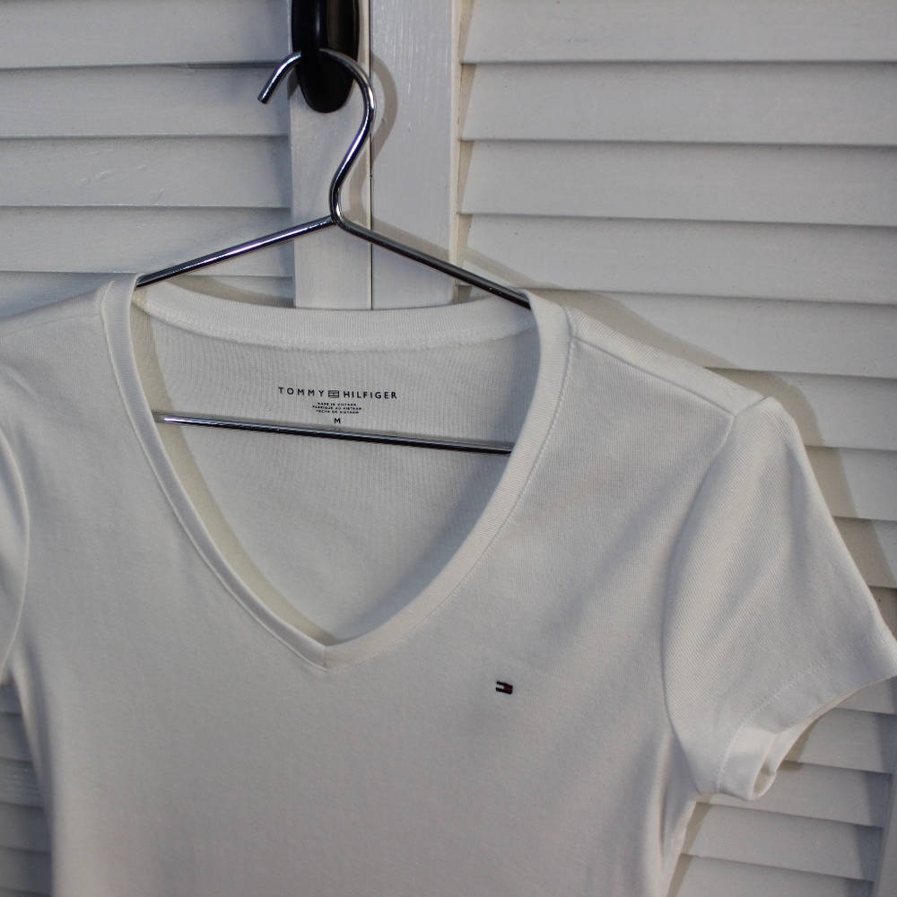 Tommy Hilfiger women's V-neck